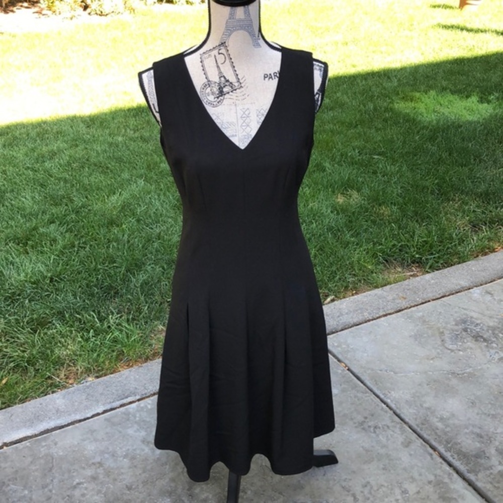 Ivanka Trump Black V Neckline Zipper Pull Dress 6